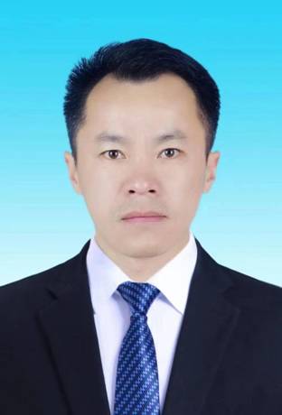 张佳杰照片
