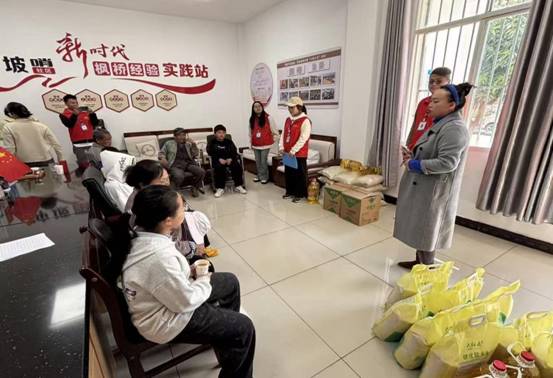 慰问沙甸留守儿童及老人1