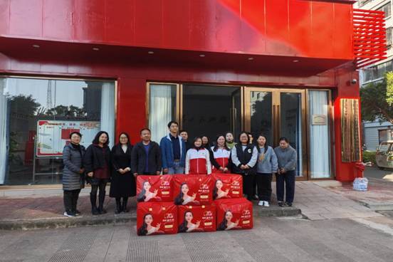 慰问大屯幸福社区困难群众1