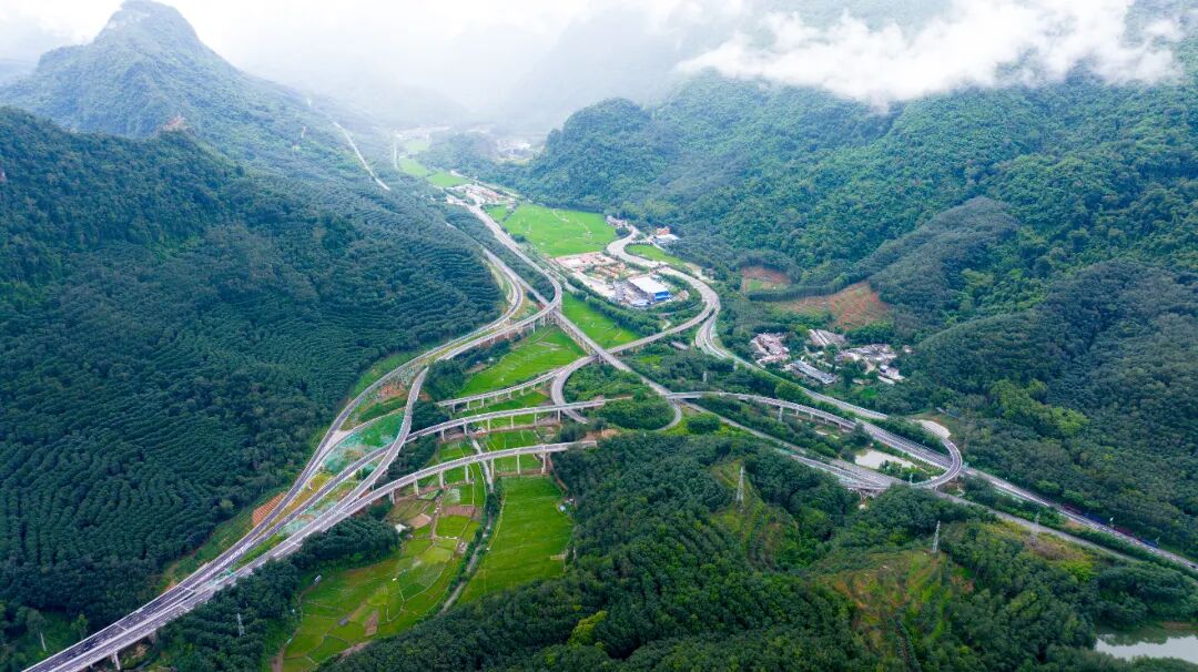勐远至关累口岸高速公路——勐远互通.jpg
